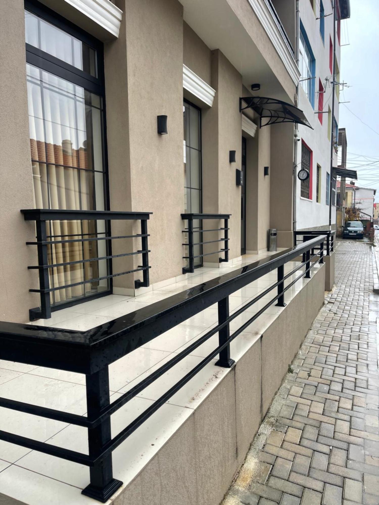 Small Hotel Ora 포그라데츠 외부 사진
