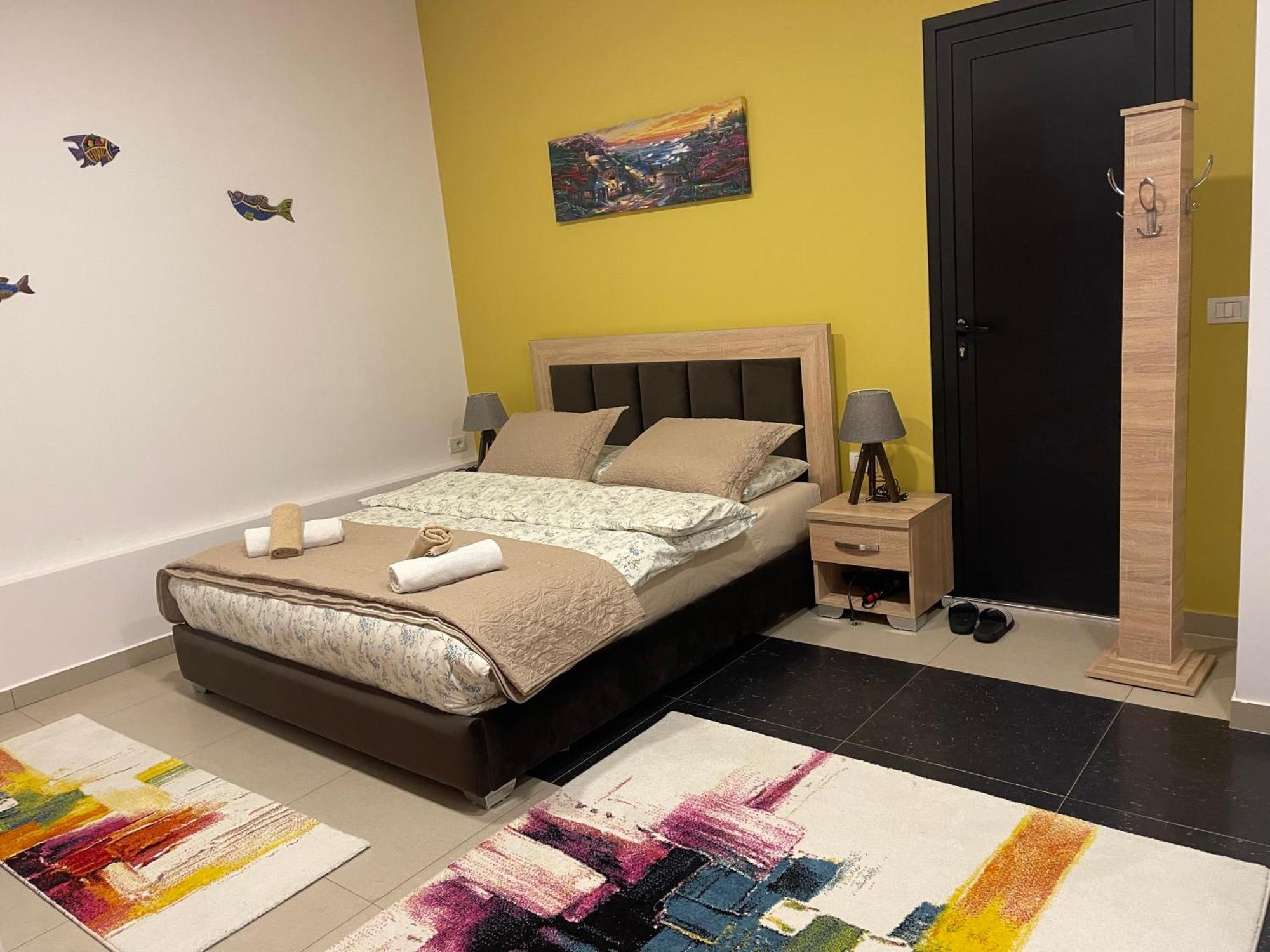 Small Hotel Ora 포그라데츠 외부 사진