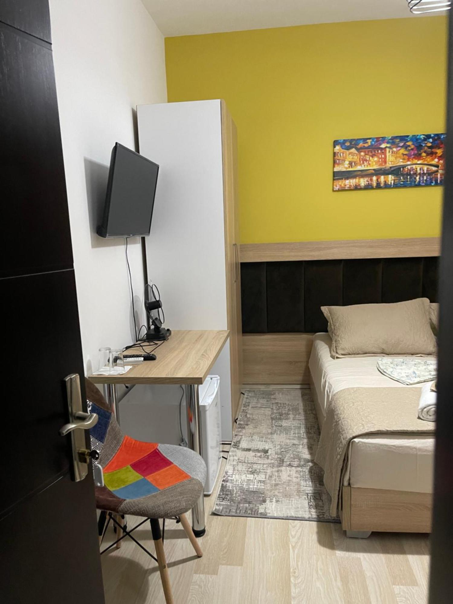 Small Hotel Ora 포그라데츠 외부 사진
