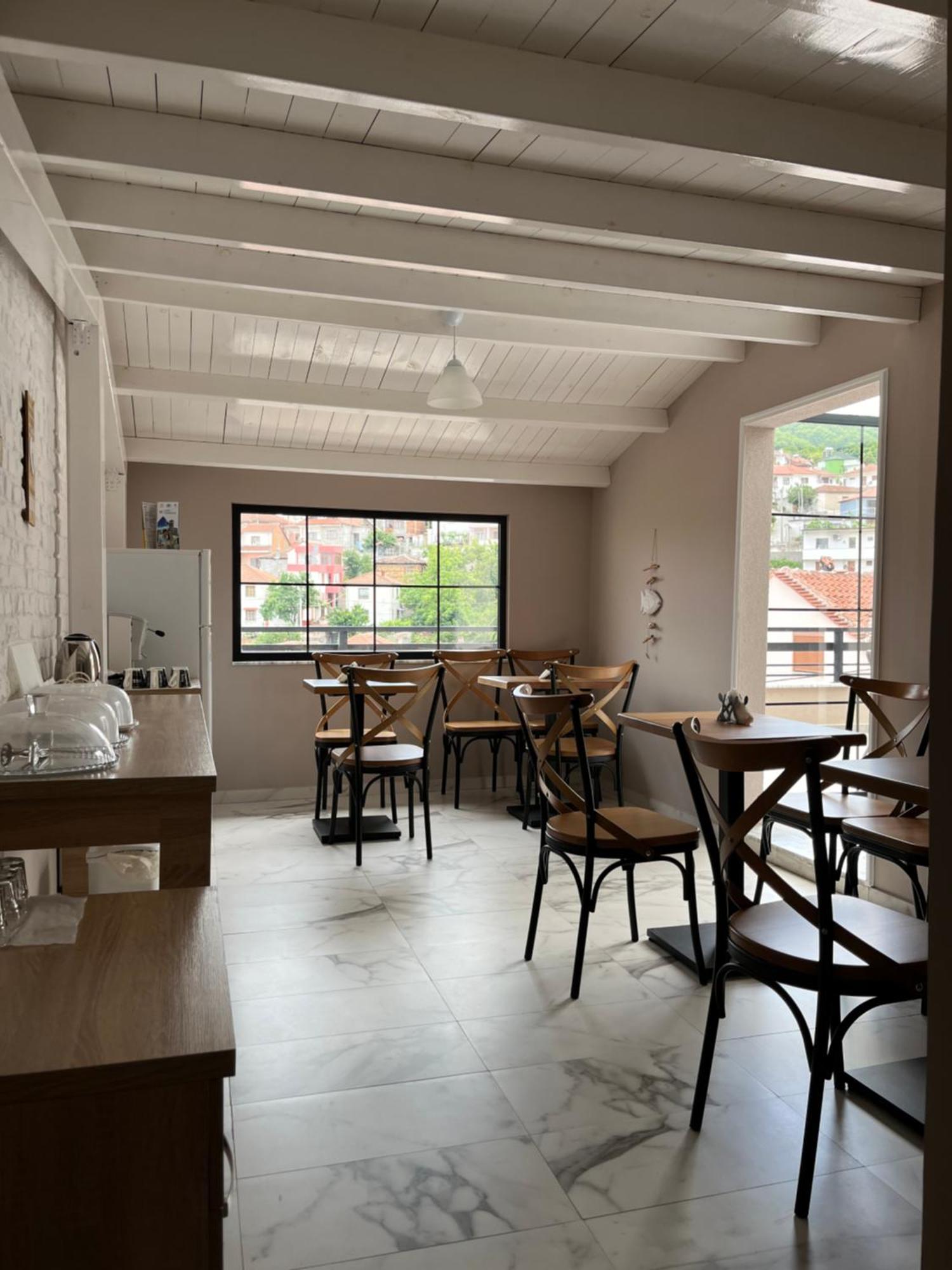 Small Hotel Ora 포그라데츠 외부 사진
